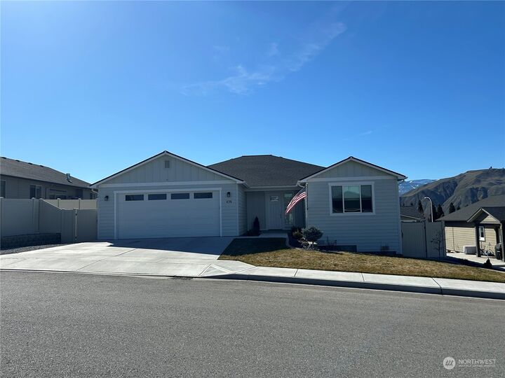 Property Photo:  438 S Mason Avenue  WA 98802 