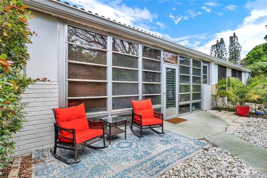 Property Photo: 2225 SE Letha Court FL 34994