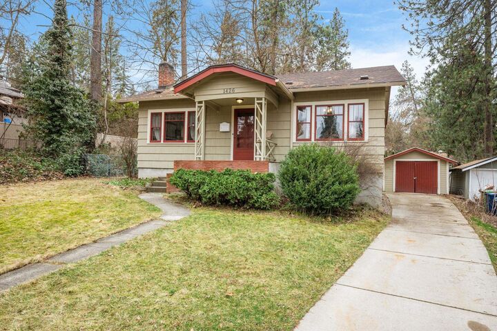 1426 S Southeast Blvd  Spokane WA 99203 photo