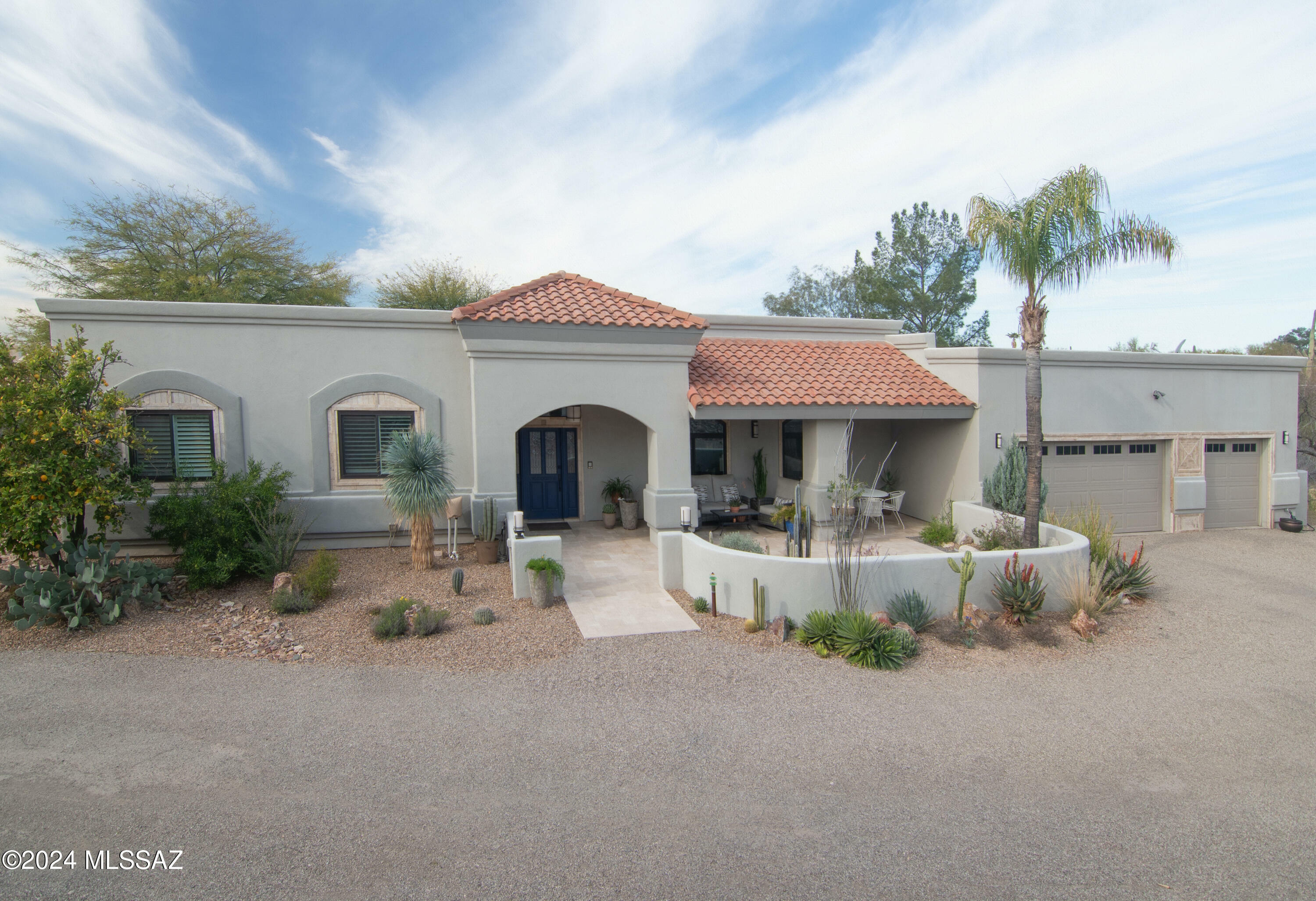 Property Photo:  555 E Placita Cerro Amistoso  AZ 85704 