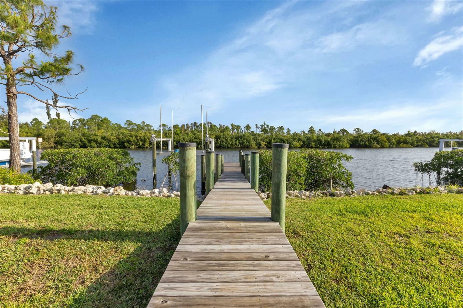 Property Photo:  15120 Spanish Point Drive  FL 33981 