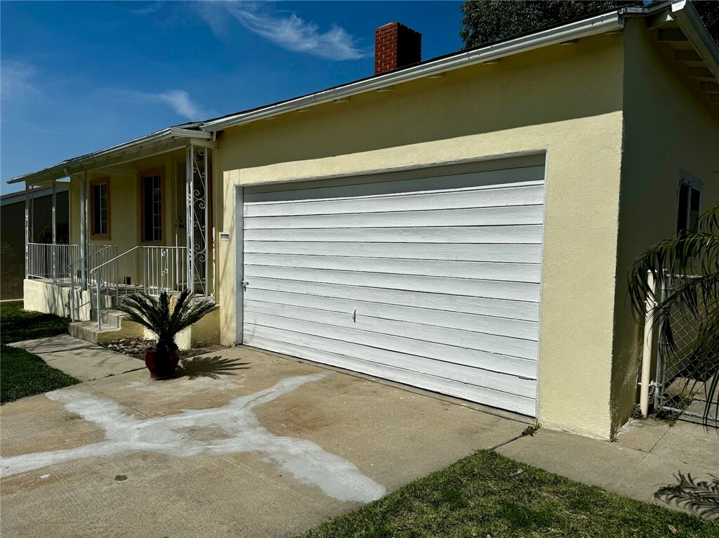 Property Photo:  11321 Indiana Street  CA 90601 