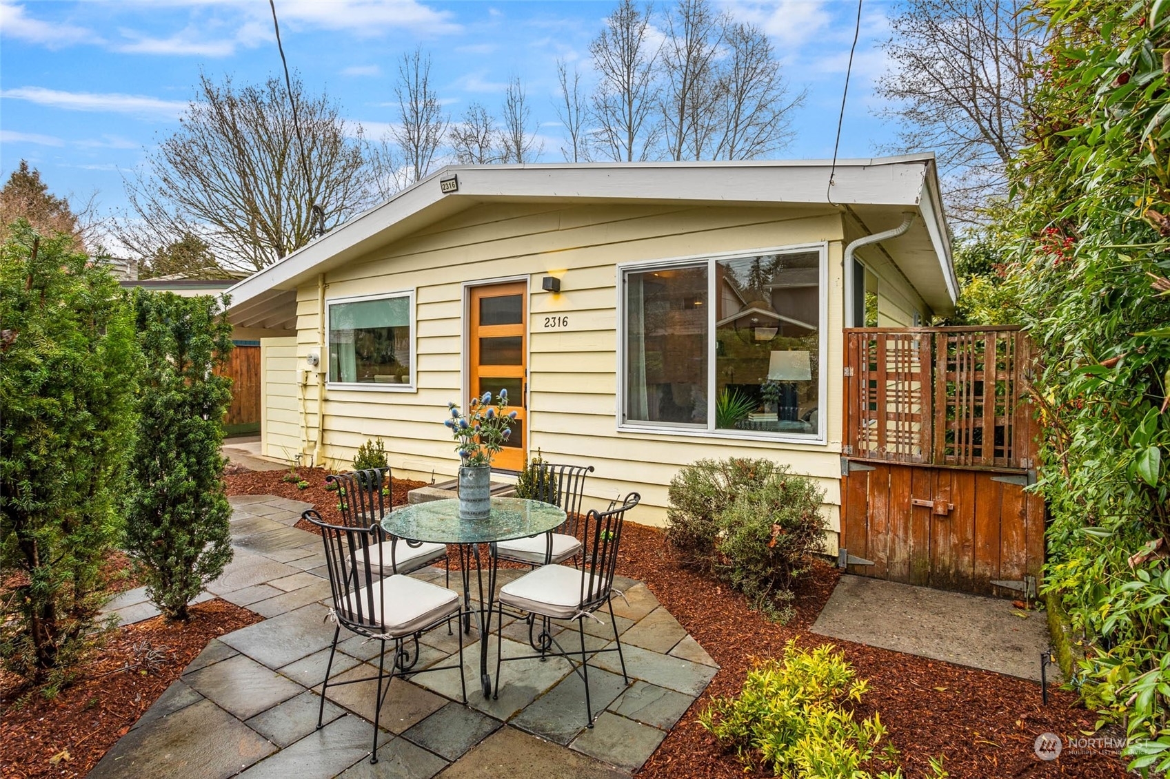 Property Photo: 2316 NE 88th Street WA 98115