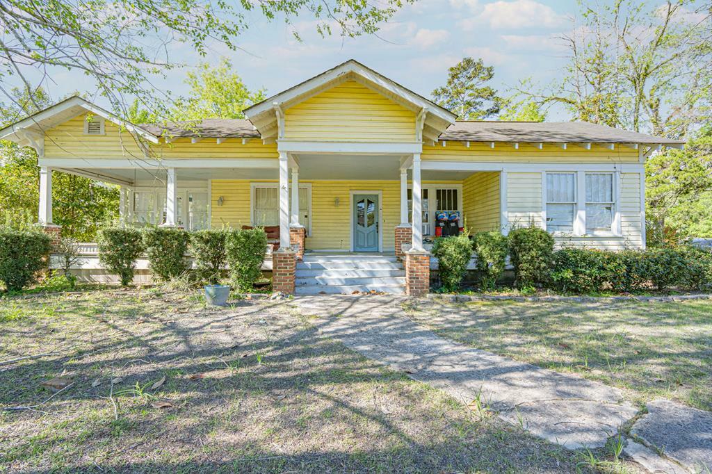 Property Photo:  318 Bay Street  GA 31546 