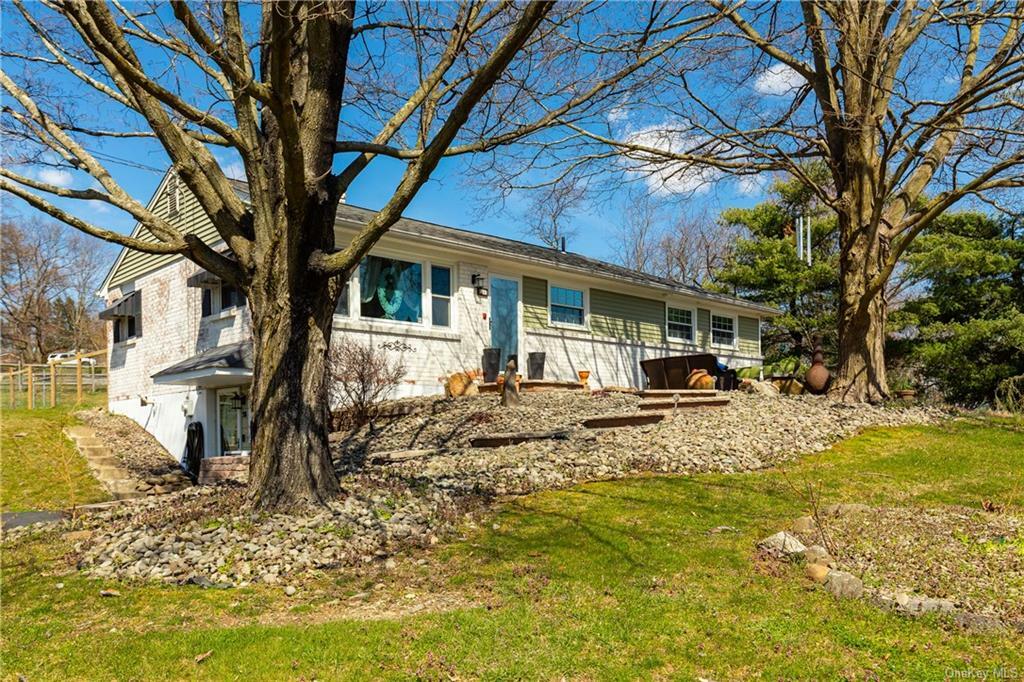 Property Photo:  38 Morris Drive  NY 12550 