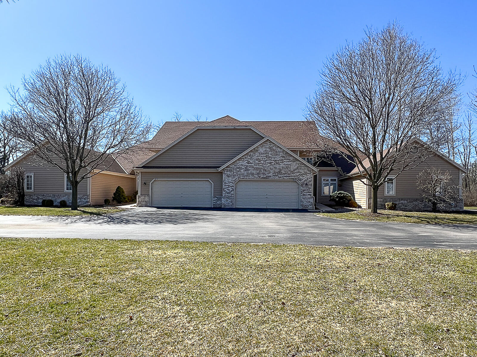 Property Photo:  2875 River Birch Dr  WI 53045 