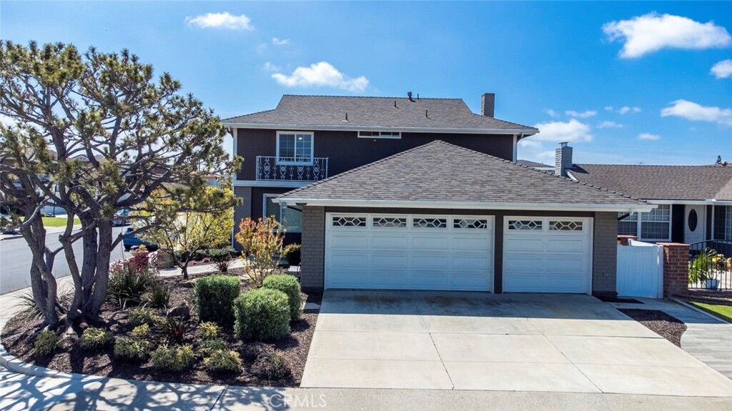 Property Photo: 5082 Cartagena Circle CA 90623