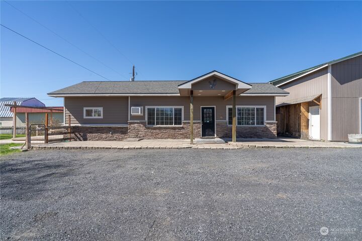 Property Photo: 4201 Road 6.5 NE WA 98837