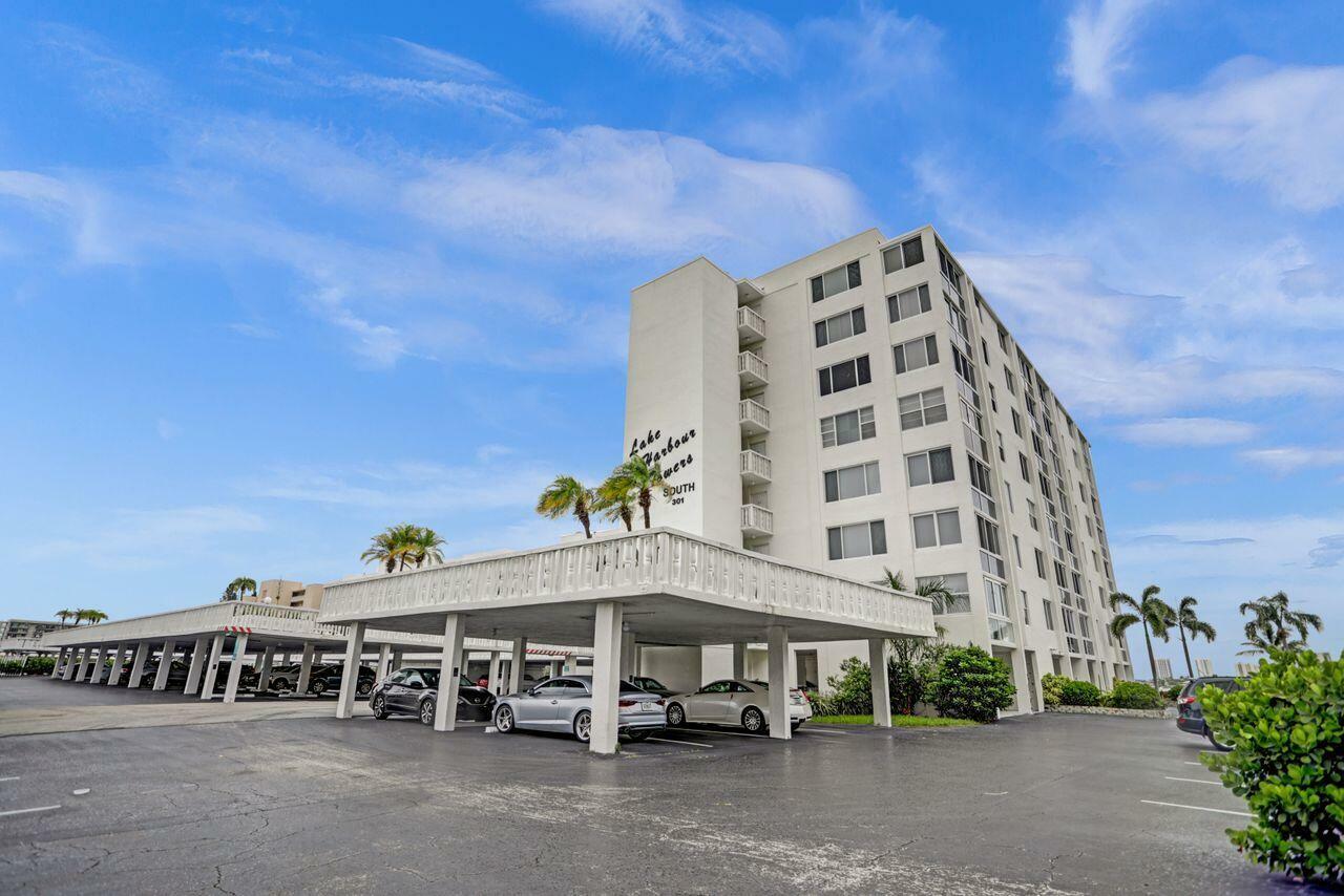 Property Photo:  301 Lake Shore Drive 809  FL 33403 