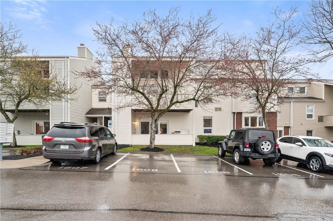 Property Photo:  1605 Kenzie Dr  PA 15205 