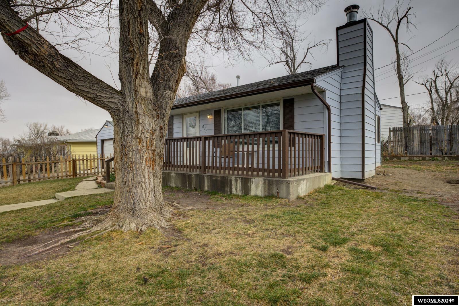 Property Photo:  1631 S Conwell  WY 82601 