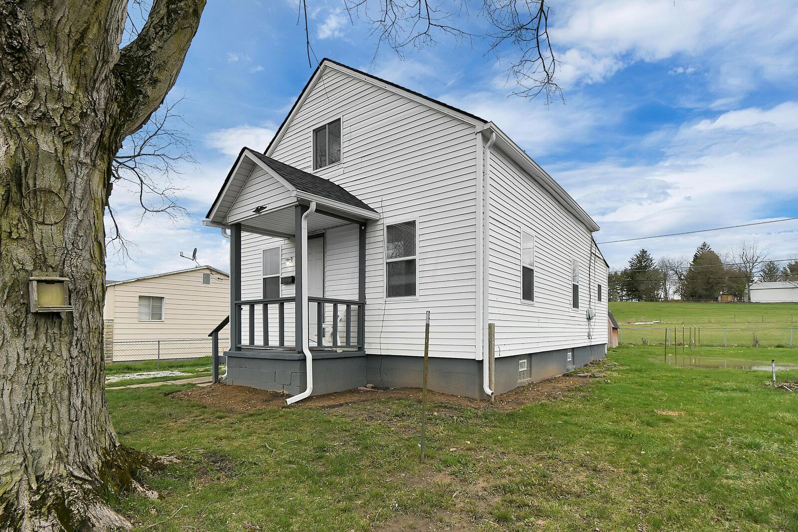 Property Photo: 430 Wellington Avenue OH 43055