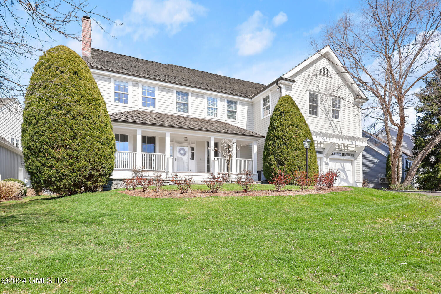 Property Photo:  15 Flying Cloud Road  CT 06902 