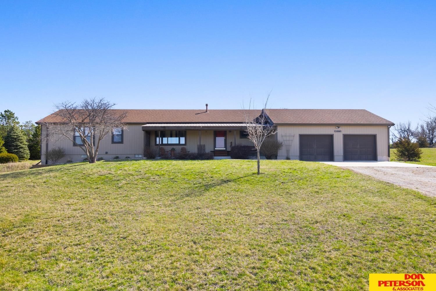 Property Photo:  2766 County Rd 16  NE 68015 