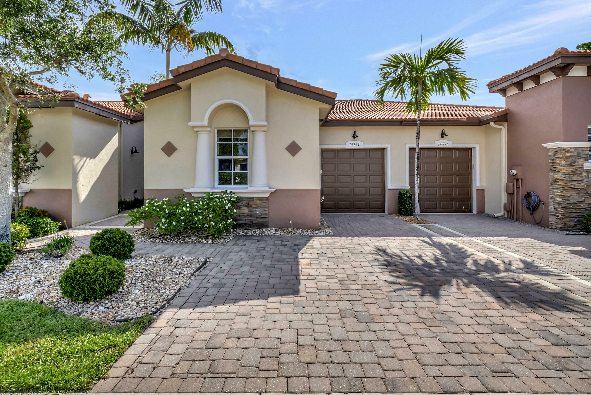 Property Photo: 14679 Barletta Way FL 33446