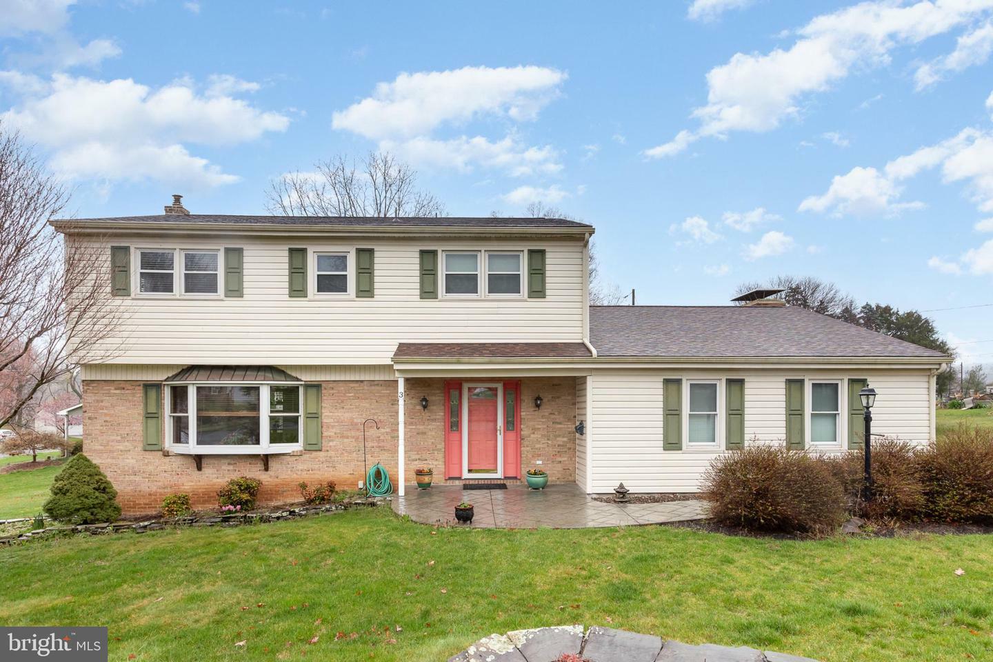 Property Photo:  3 Homestead Lane  PA 17011 