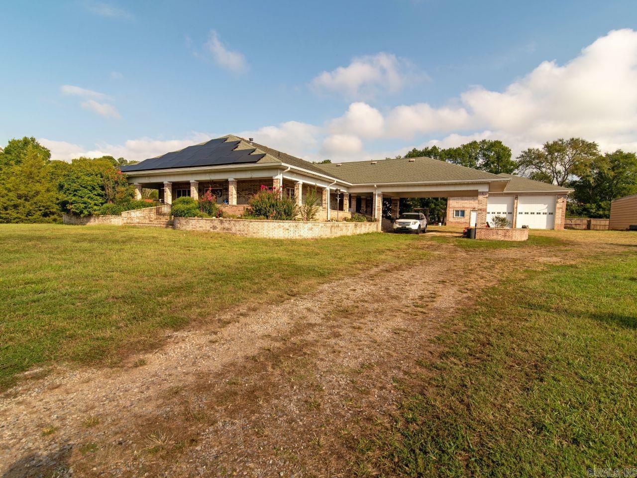 Property Photo:  122 Millstone Place  AR 71964 