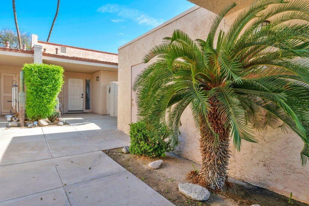 Property Photo:  80076 Palm Cir Drive  CA 92253 