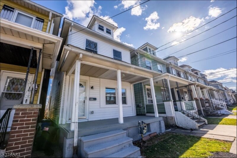 Property Photo:  268 Irwin St  NJ 08865 
