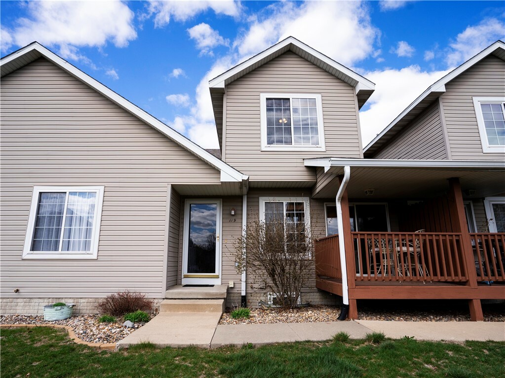 Property Photo:  119 SW Hickory Glen  IA 50111 