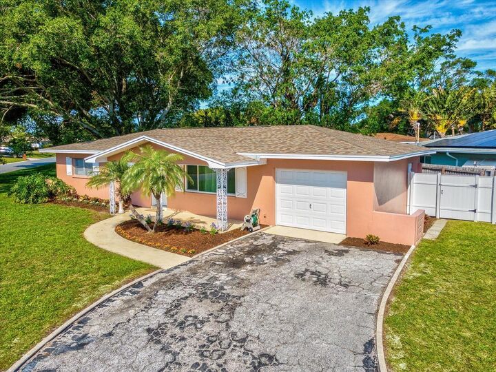 Property Photo: 10801 88th Avenue FL 33772