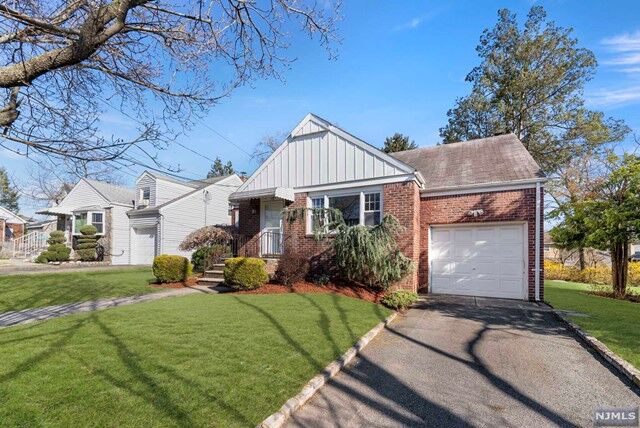 Property Photo:  21 Orth Avenue  NJ 07055 