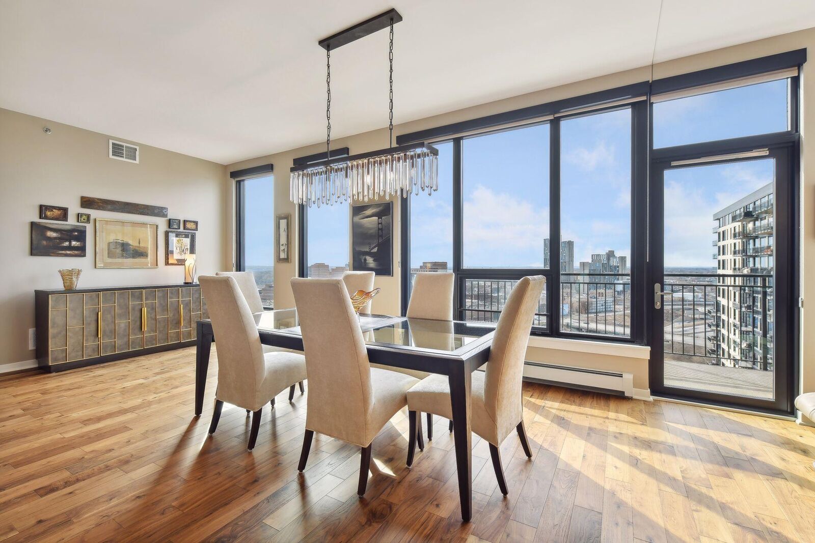 Property Photo:  1240 S 2nd Street 1423  MN 55415 