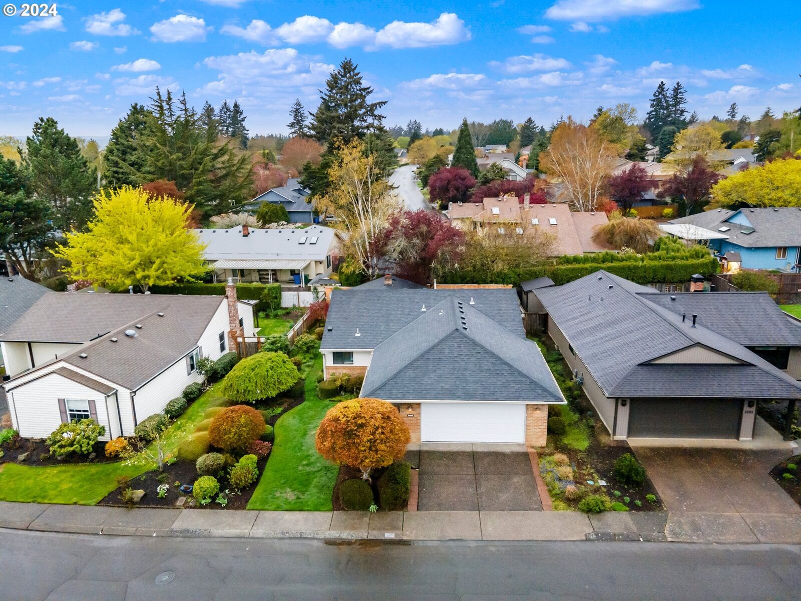 Property Photo:  2406 SE Balboa Dr  WA 98683 