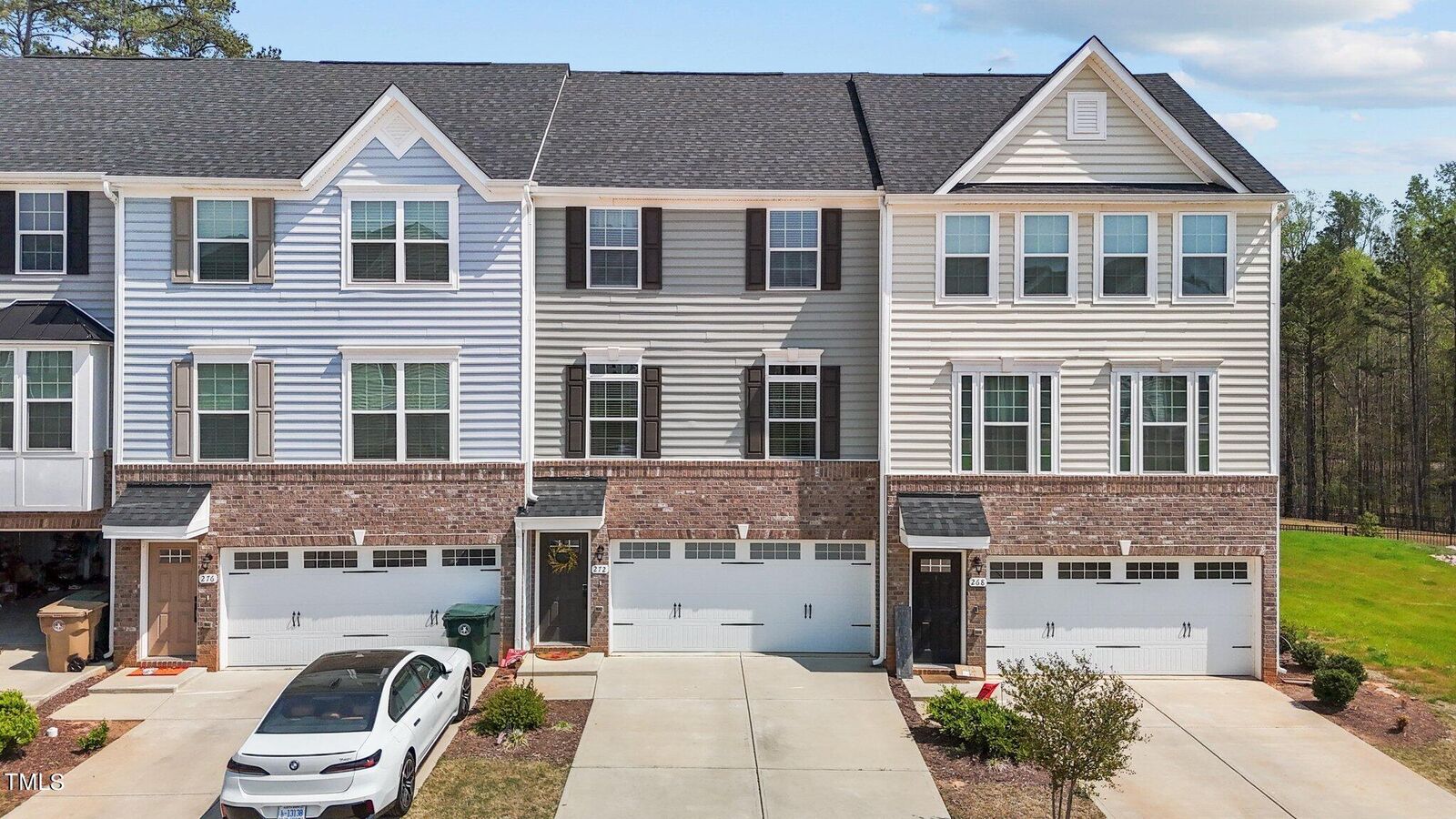 Property Photo: 272 Amber Acorn Avenue NC 27603