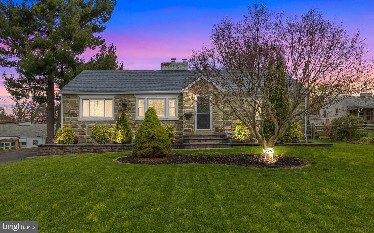 Property Photo:  327 Saint James Road  PA 19380 