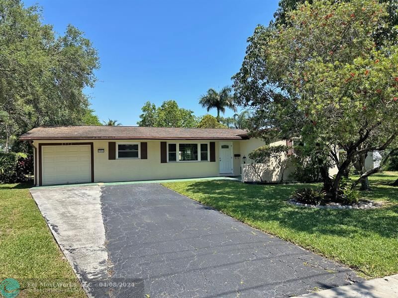 Photo de la propriété:  8952 SW 52nd Street  FL 33328 