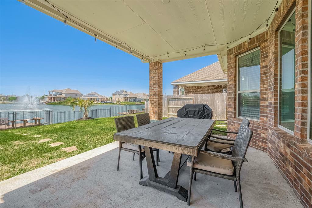 Property Photo: 29631 Kynndal Shore Drive TX 77386