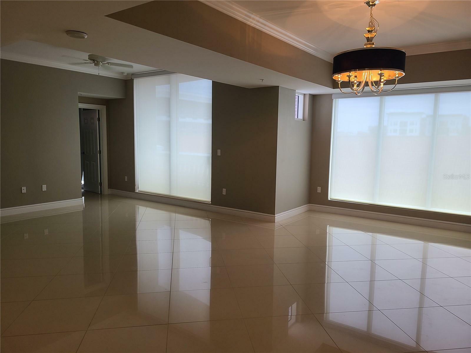 Property Photo: 1800 W University Ave 530 FL 32603