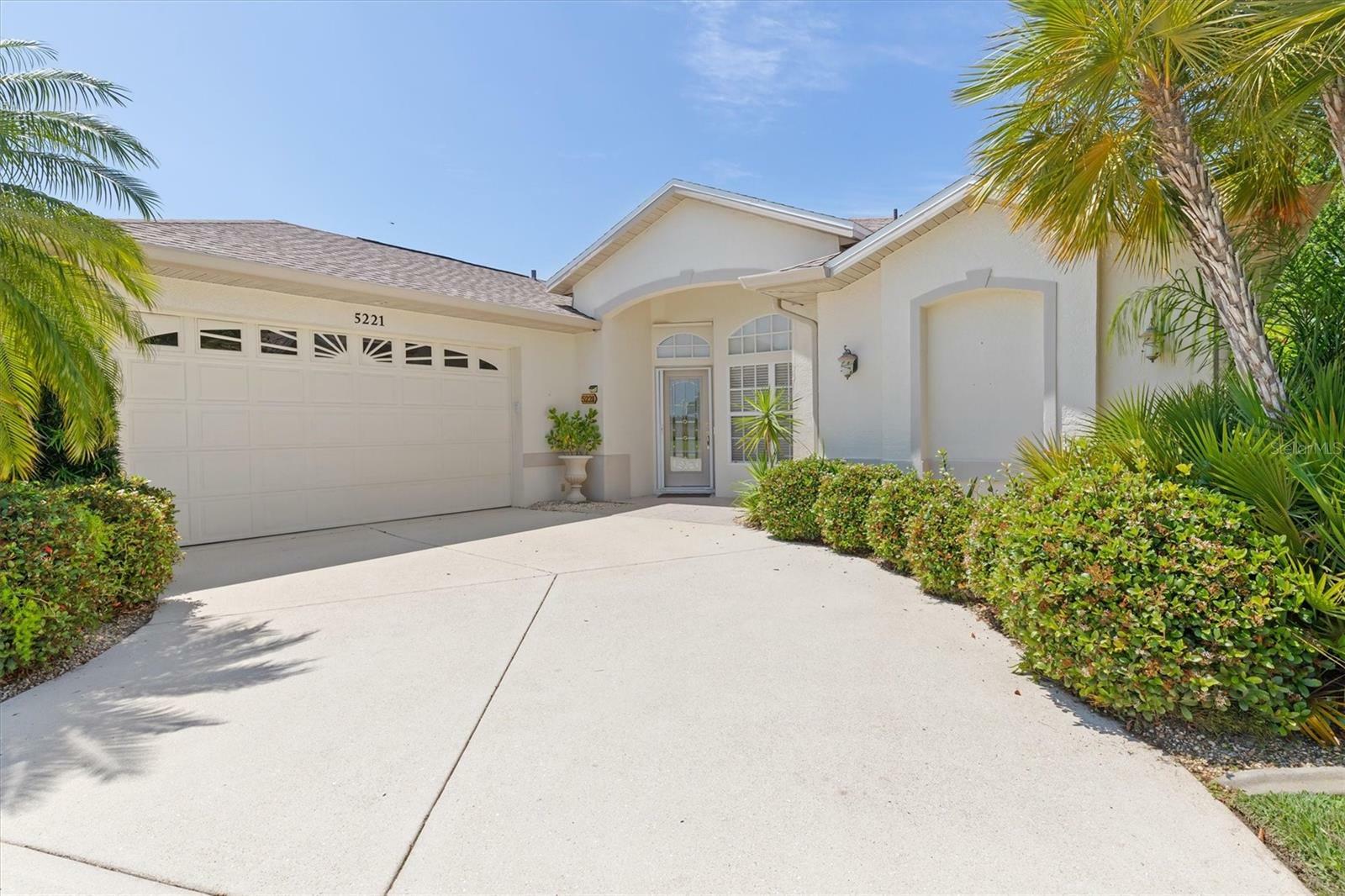 Property Photo:  5221 Sabal Trace Drive  FL 34287 