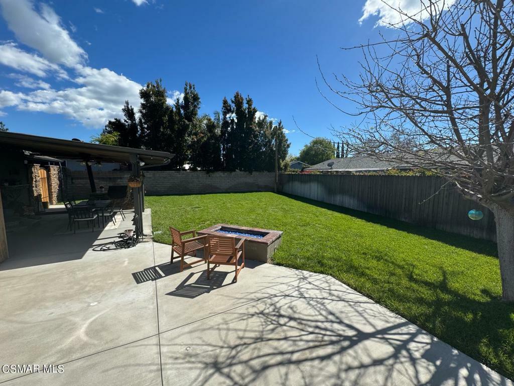 Property Photo:  2484 E Hillcrest Drive  CA 91362 