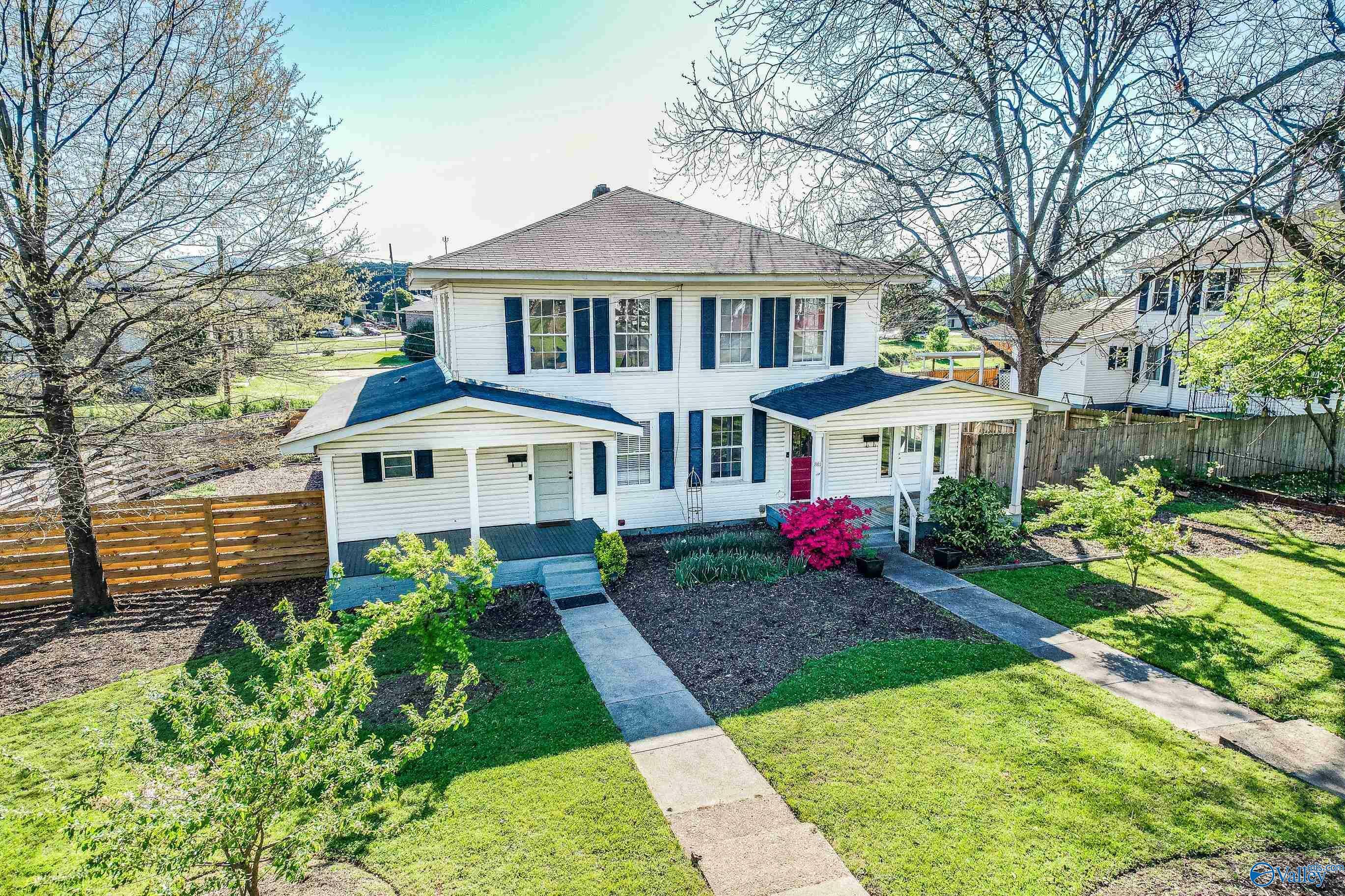 Property Photo: 3101 &Amp 3103 Triana Blvd AL 35805