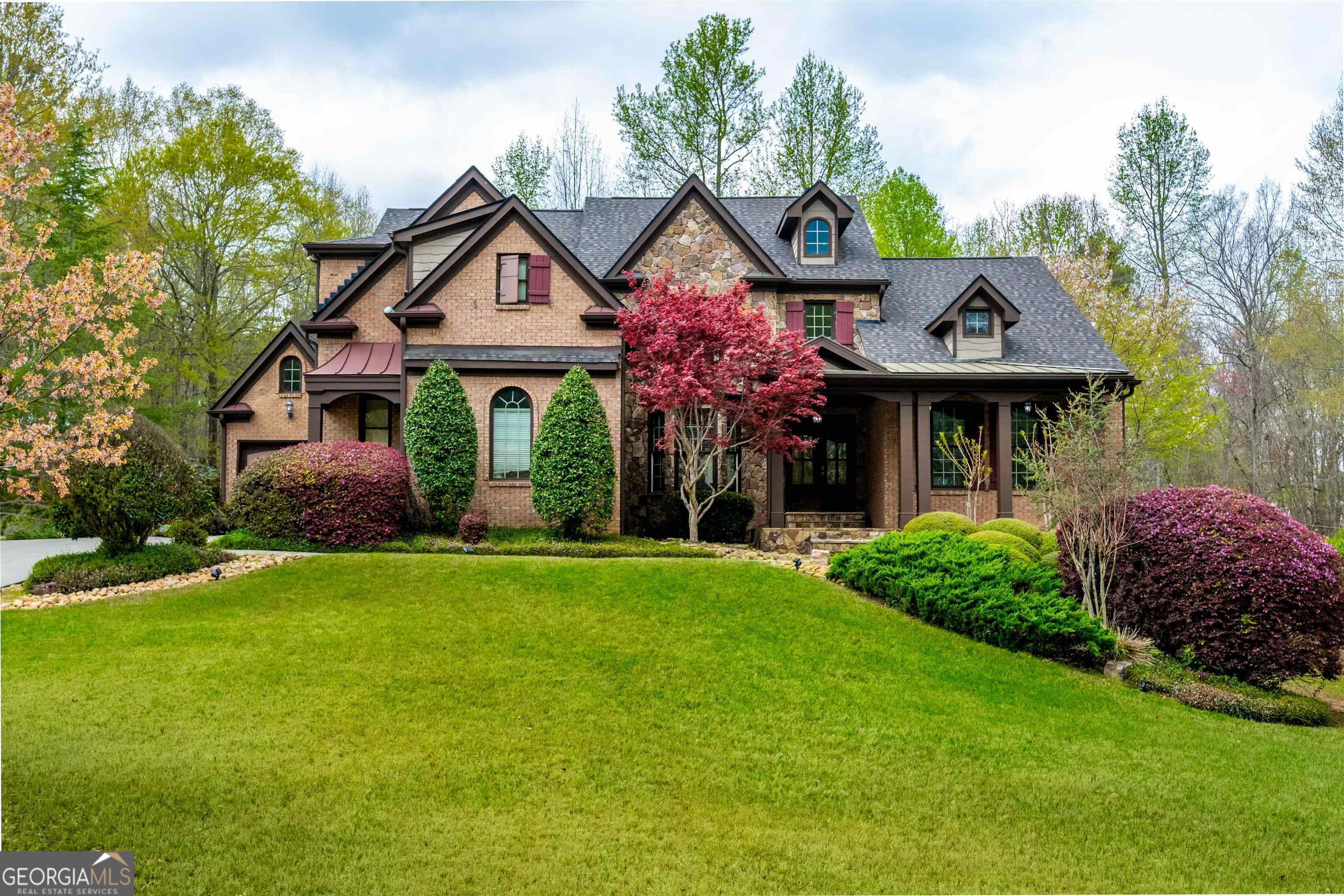 Property Photo: 1003 Renfroe Lake Drive GA 30011