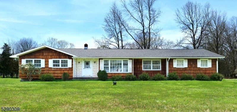 Property Photo:  11 Rollin Dr  NJ 08502 