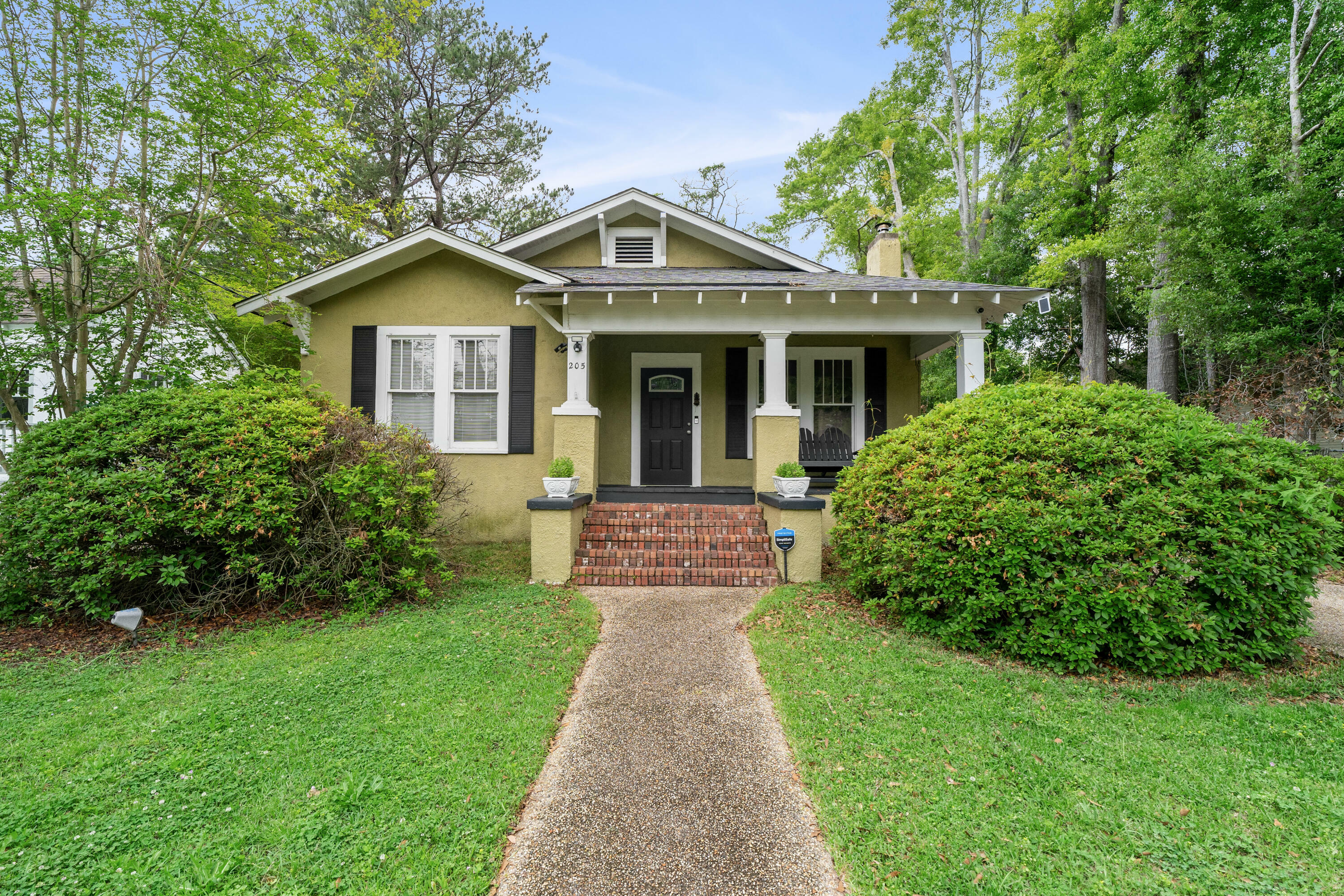 Property Photo:  205 S 23rd Ave.  MS 39401 