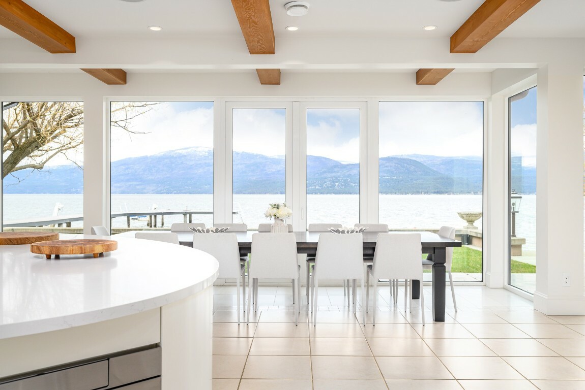 Photo de la propriété:  8671 Okanagan Landing Road  BC V1H 1J7 