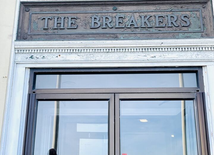 Property Photo:  285 Lynn Shore Dr 207  MA 01902 