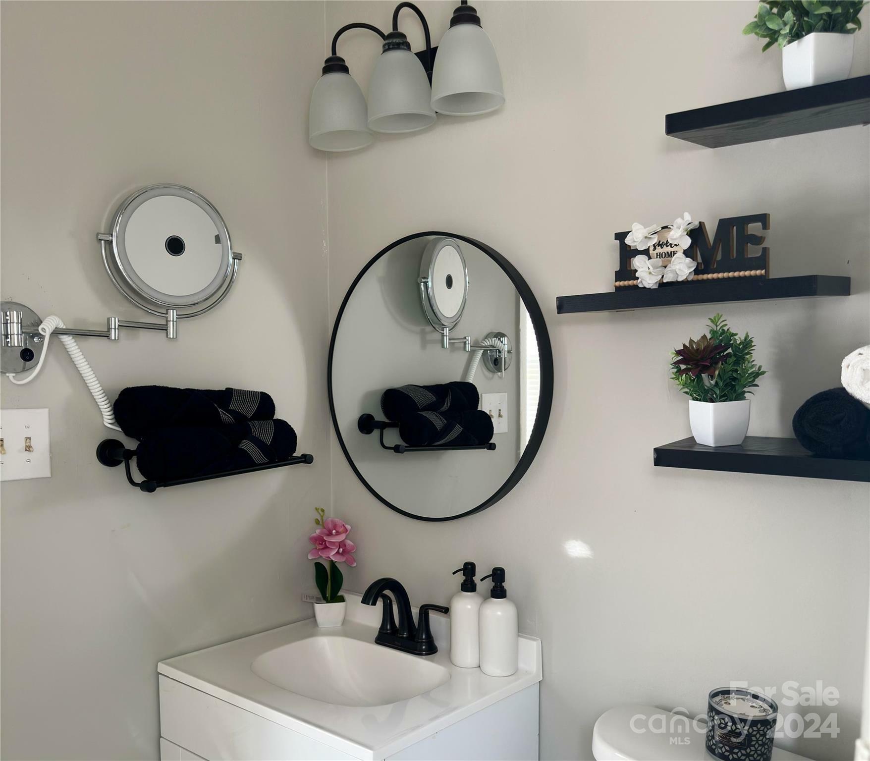 Property Photo: 3625 Bardot Drive NC 28216