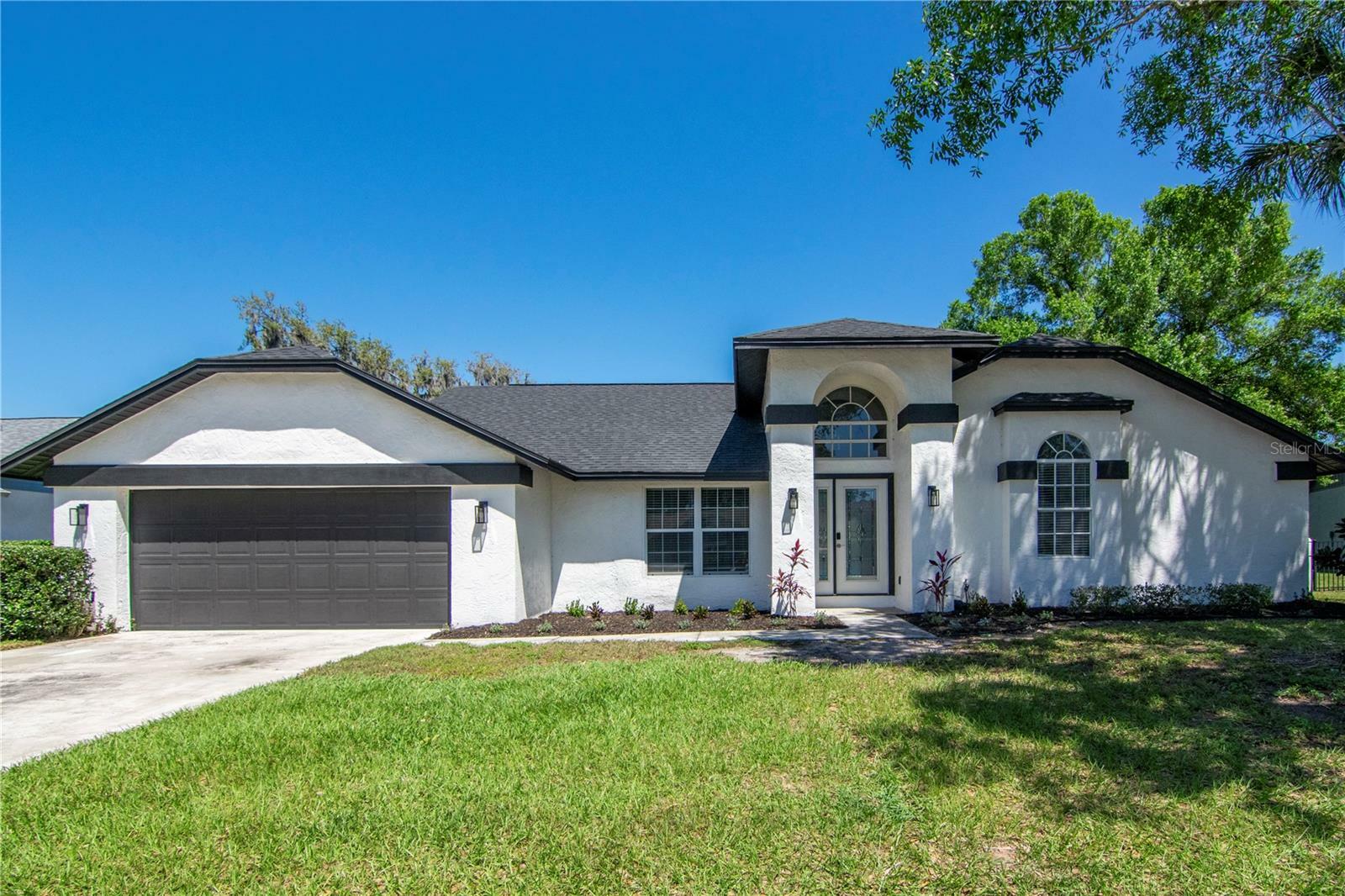 Property Photo:  2622 Crestfield Drive  FL 33596 