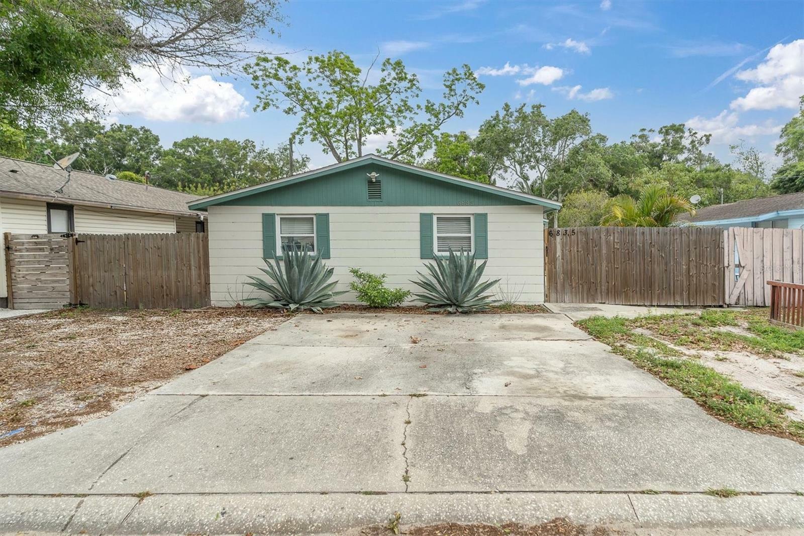 Property Photo:  6835 48th Avenue N  FL 33709 