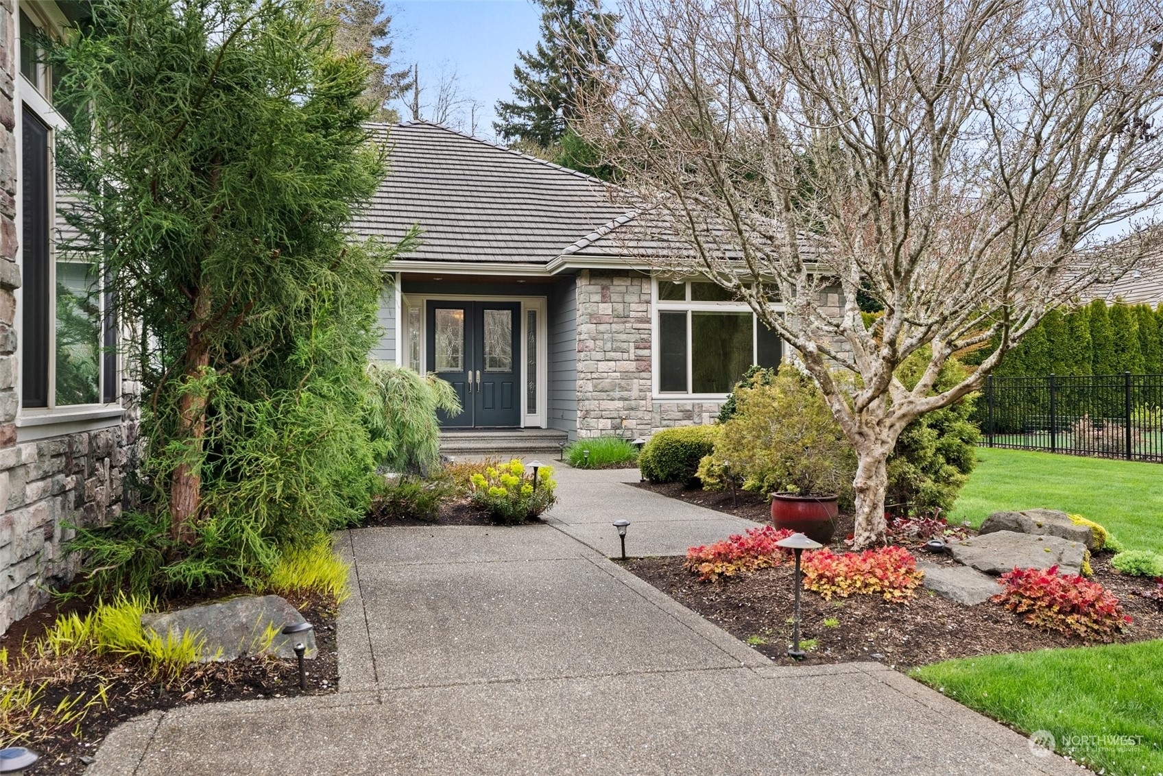 Property Photo:  3737 Kinsale Lane SE  WA 98501 