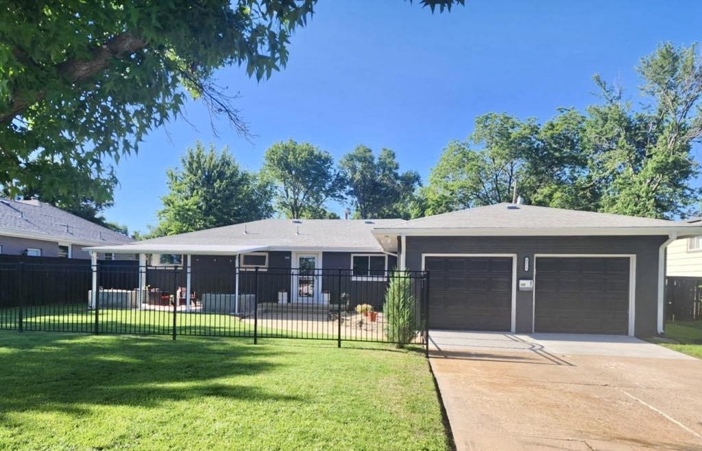 Property Photo:  6114 E 11th St N  KS 67208 