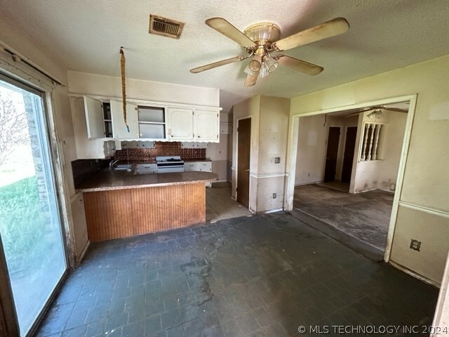 Property Photo:  1101 NW 9th Street  OK 74462 