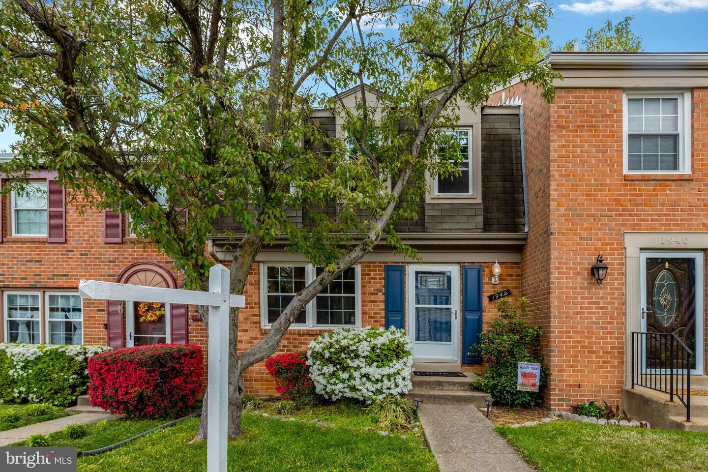 Property Photo: 1942 Mariner Lane VA 22192