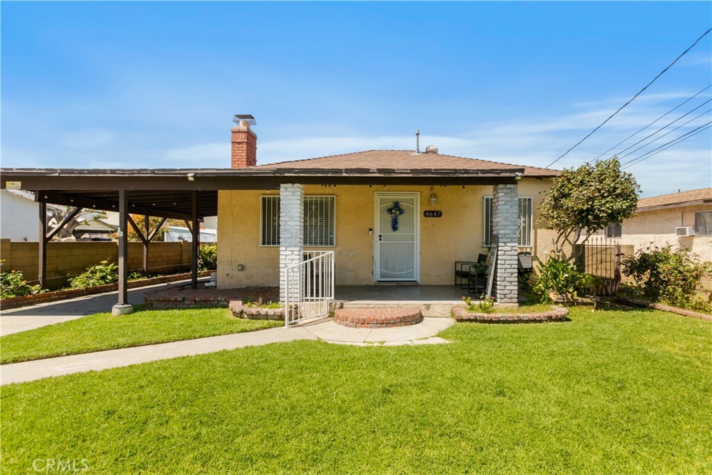 Property Photo:  4647 Walnut Avenue  CA 90660 