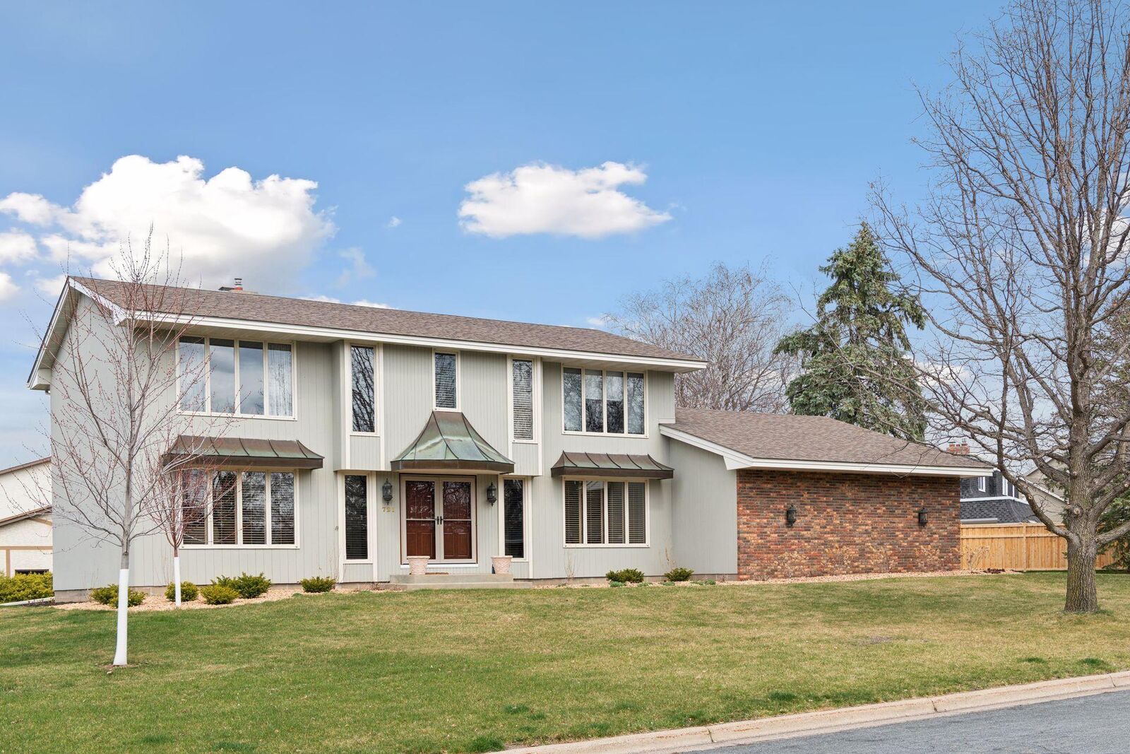 Property Photo:  721 Stanwich Lane  MN 55118 